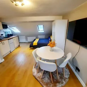 Alross Flat / Private Bathroom , London United Kingdom